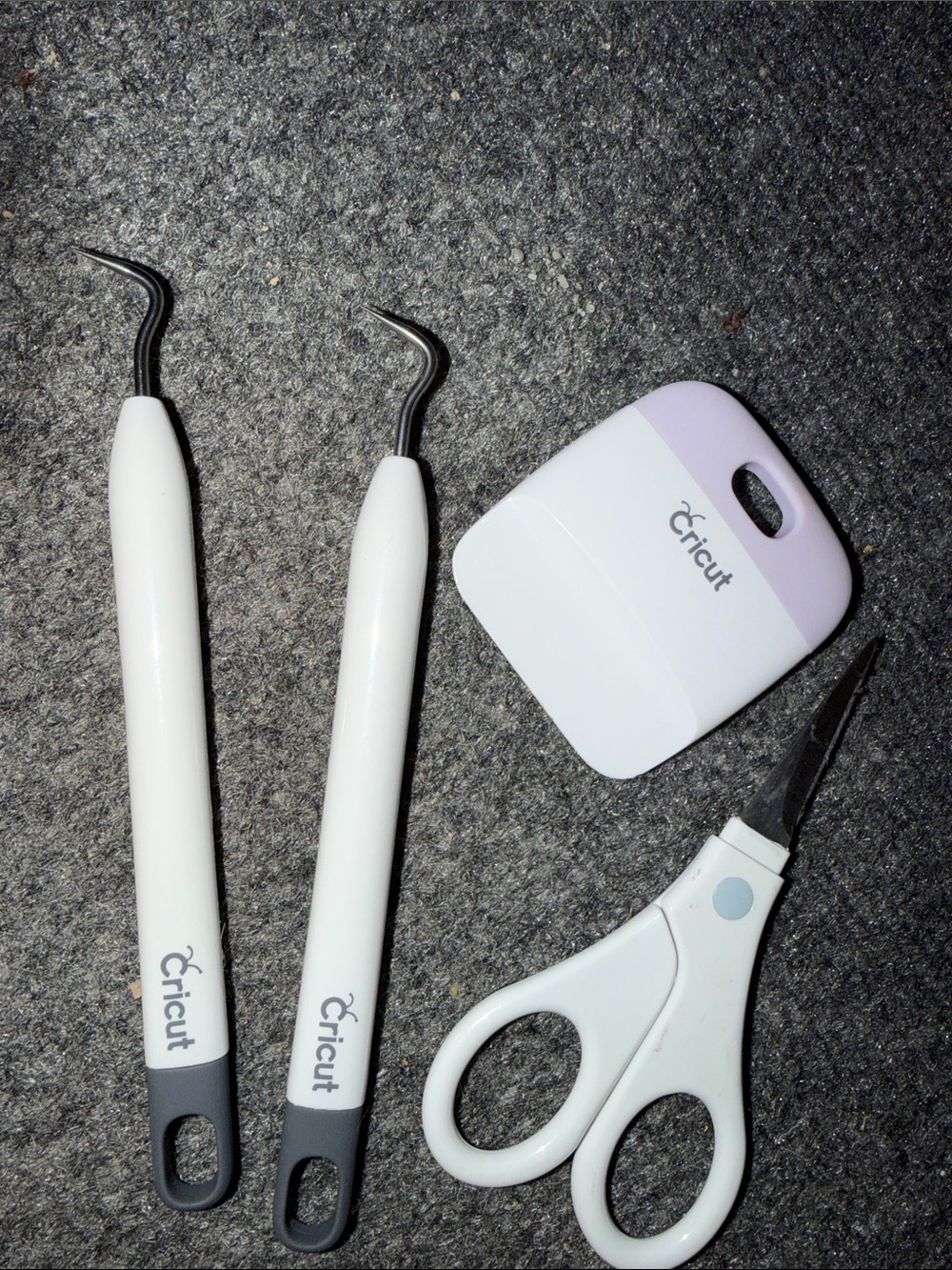 USED - Cricut tools set (4 items)